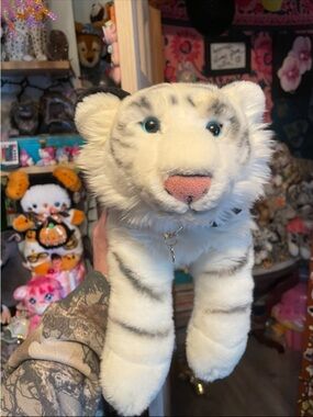 SOS save our space white tiger vhtf